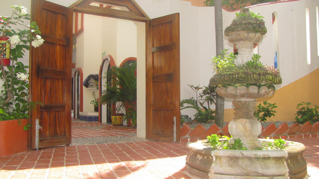 La Paloma Oceanfront Retreat Hotel San Patricio Melaque Exterior foto